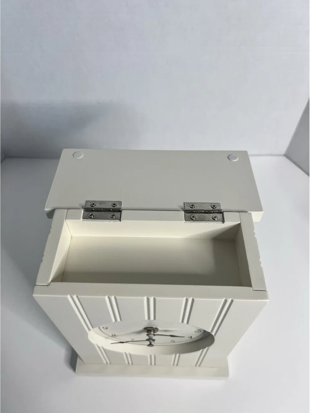 2007 Off White Desk Clock 8.5” H x 6.5” W Tested Works
